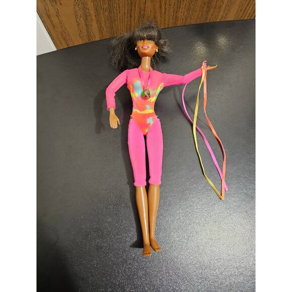 Vintage 1993 Gymnast Barbie Doll Bend & Move Body - African American - Rare - Picture 12 of 15